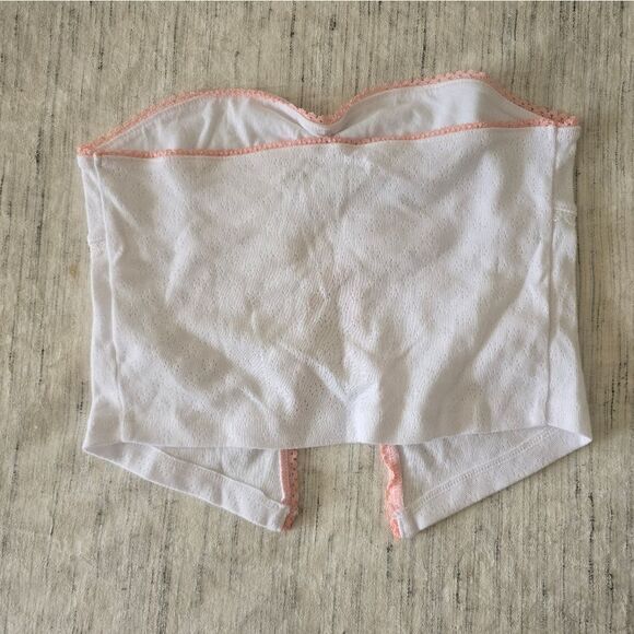 Kimchi Blue White Crop Top - Picture 3 of 4